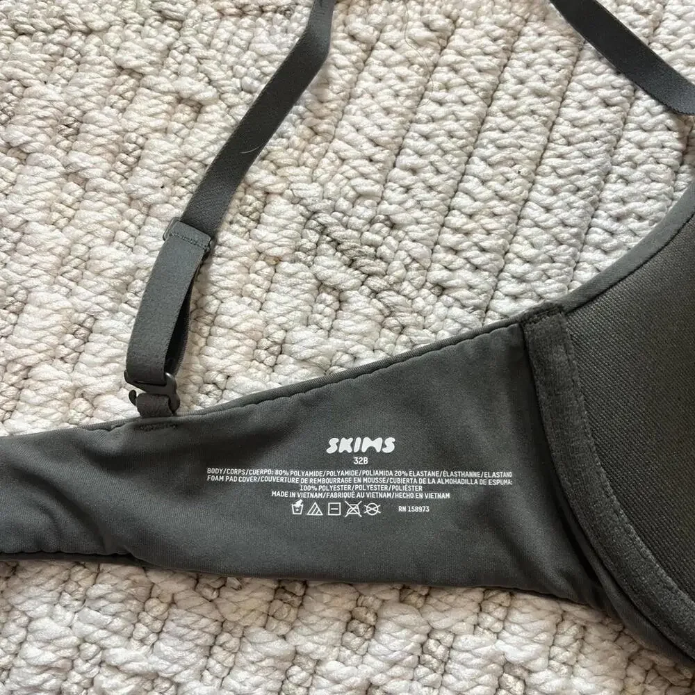 Skims Fits Everybody T-shirt Bra - Picture 3 of 3